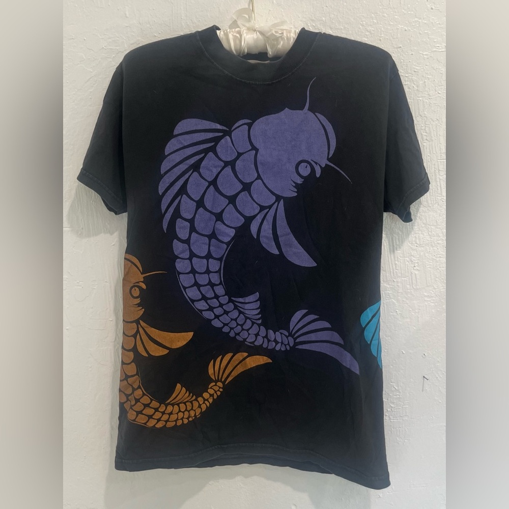 Y2K Hanes Black T-Shirt with Koi Fish Design